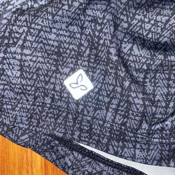 Prana Gray and Black Patterned Long Sleeve Active Top Womens Size Small - Picture 7 of 7